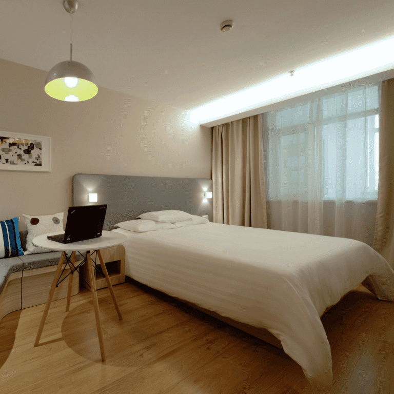 4-Suite